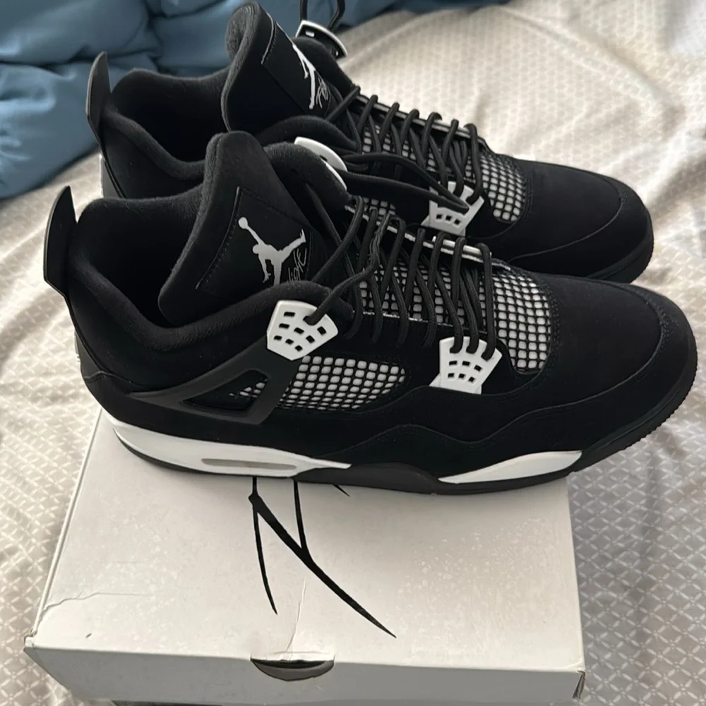 Jordan 4 retro, size 14, lightly used, with box - Picture 3 of 6